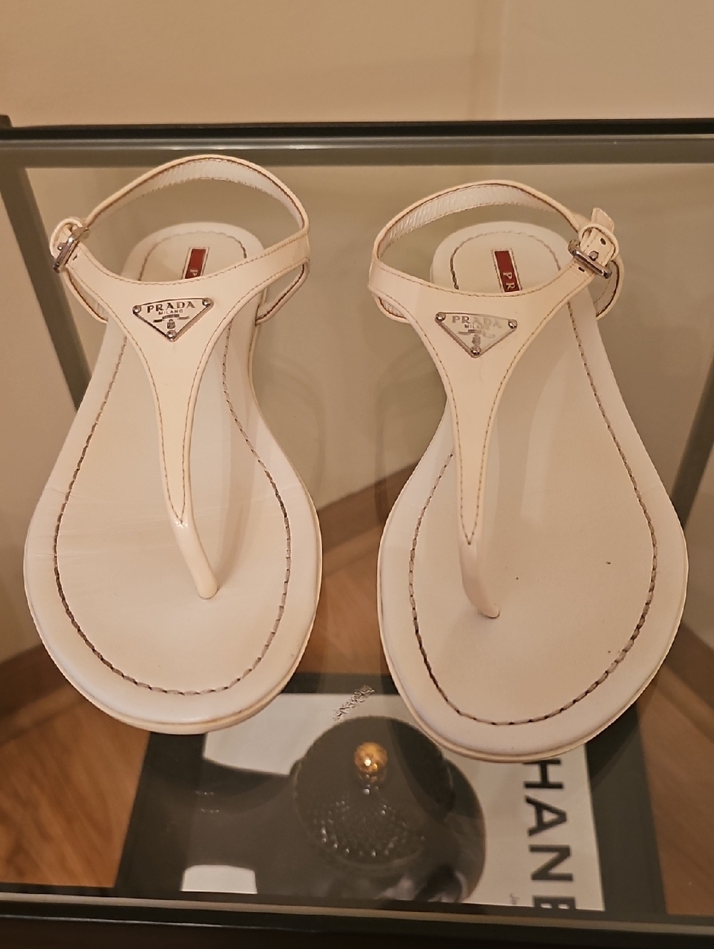 Prada White Leather T-Strap Ankle Buckle Sandals. Size 39 Fits 8